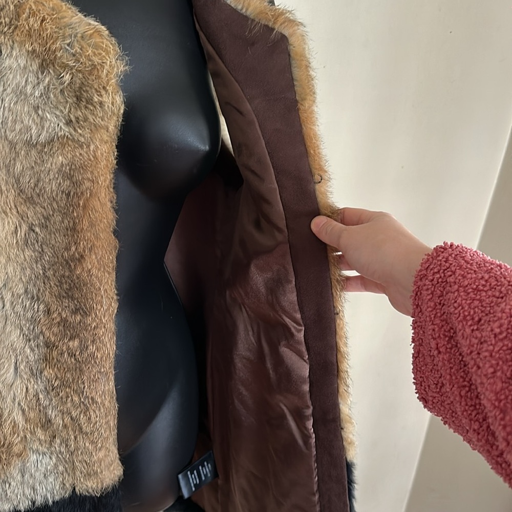 Two-Toned Rabbit Fur Vest - Picture 2 of 4